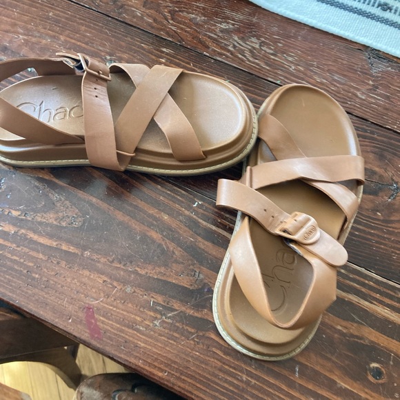 Chaco Shoes - Like new Chaco Women’s Townes Sandals in Cashew.